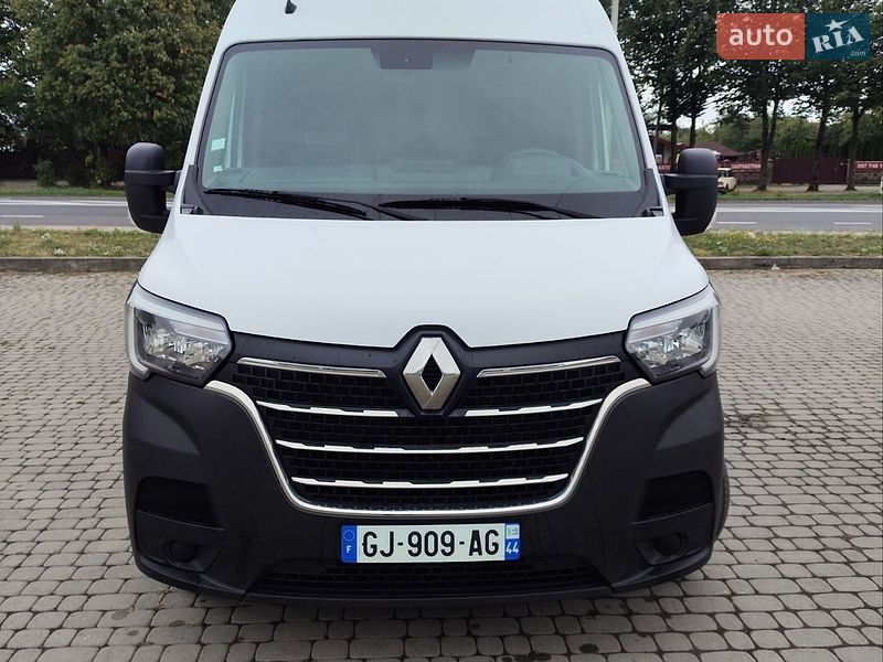 Грузовой фургон Renault Master 2022 в Ивано-Франковске