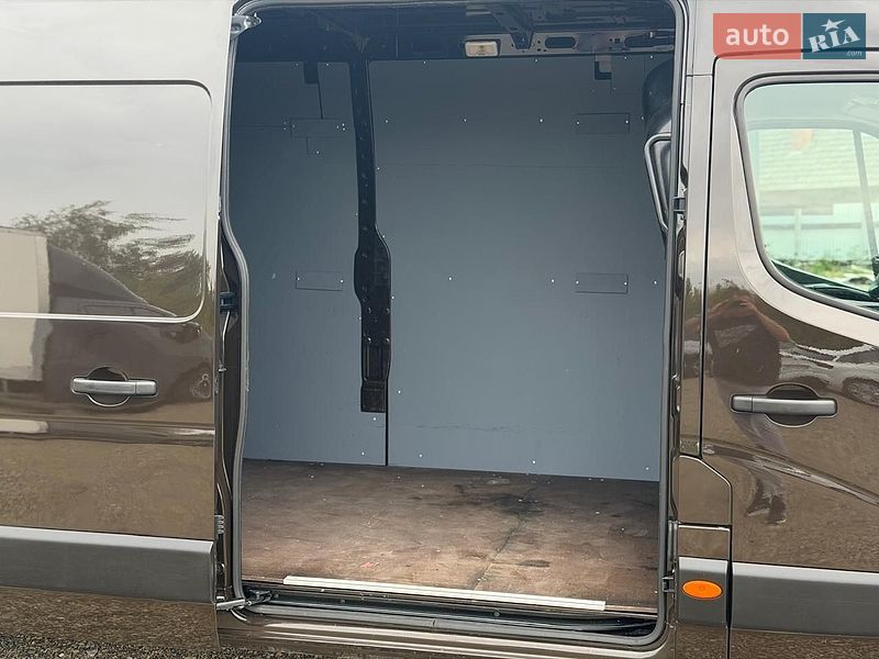 Грузовой фургон Renault Master 2021 в Дубно
