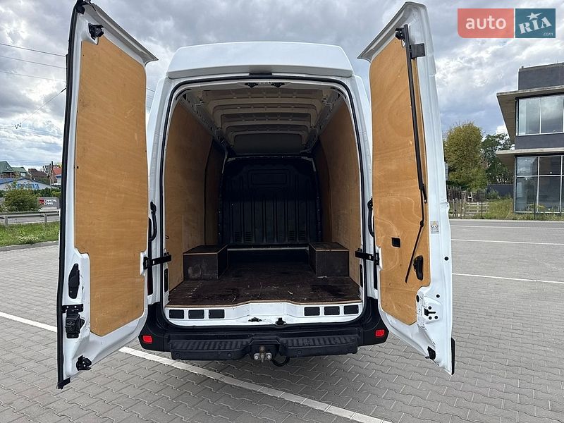 Грузовой фургон Renault Master 2018 в Луцке