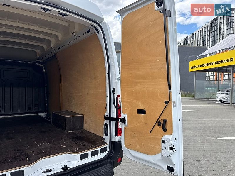 Грузовой фургон Renault Master 2018 в Луцке