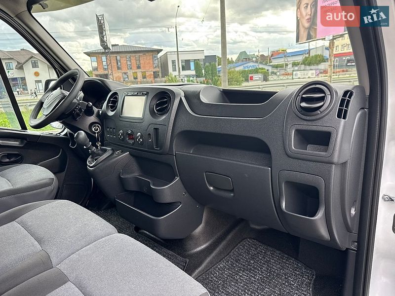 Грузовой фургон Renault Master 2018 в Луцке