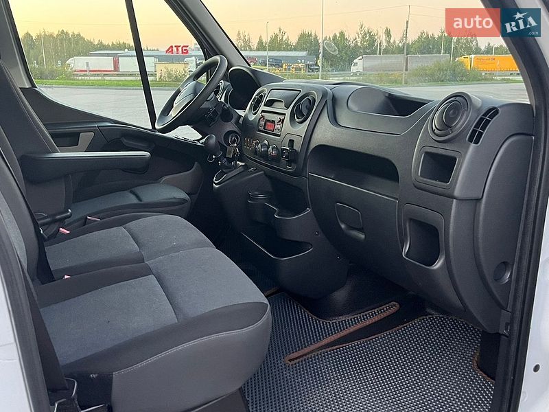Эвакуатор Renault Master 2018 в Житомире фото 13 Эвакуатор Renault Master 2018 в Житомире