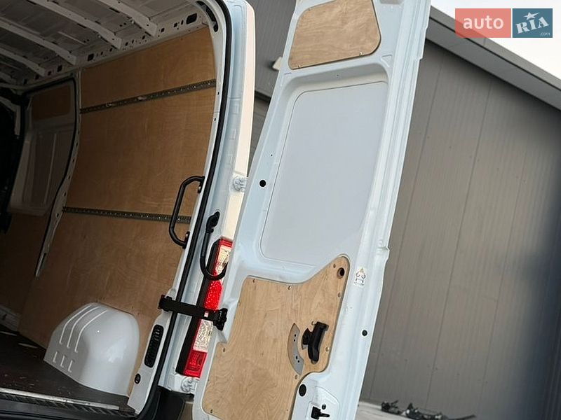 Вантажний фургон Renault Master 2024 в Дубні