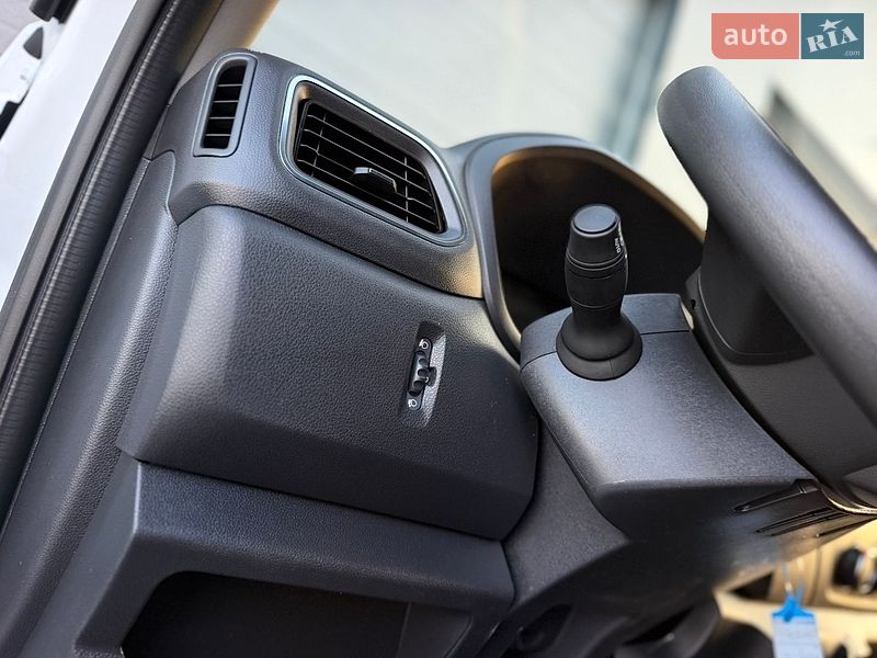 Вантажний фургон Renault Master 2024 в Дубні
