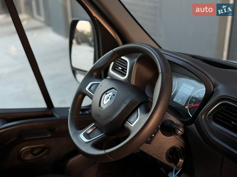 Вантажний фургон Renault Master 2024 в Дубні