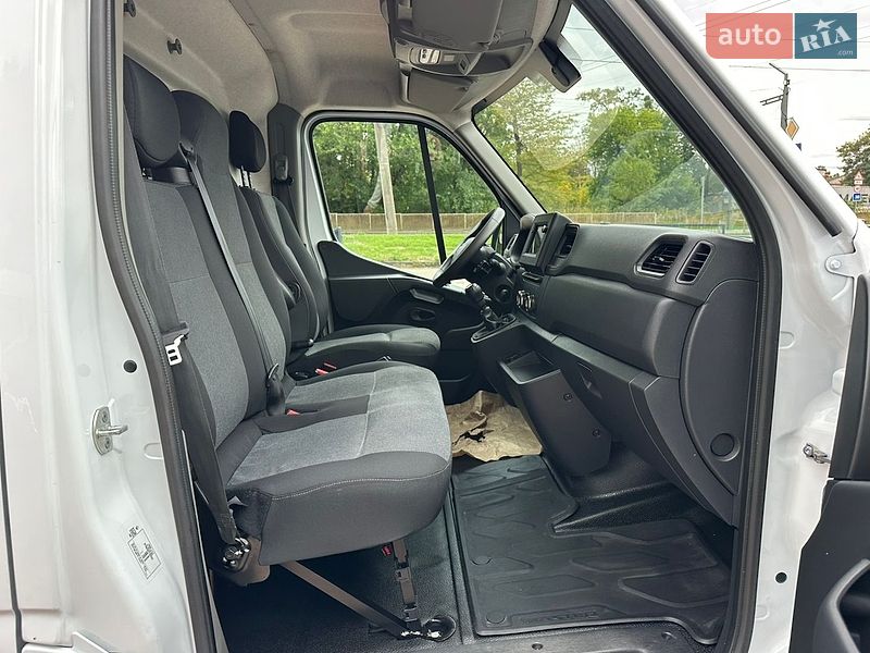 Грузовой фургон Renault Master 2024 в Ровно