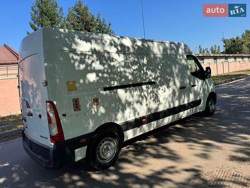 Вантажний фургон Renault Master 2012 в Харкові