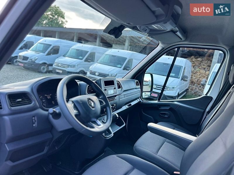 Вантажний фургон Renault Master 2022 в Хусті