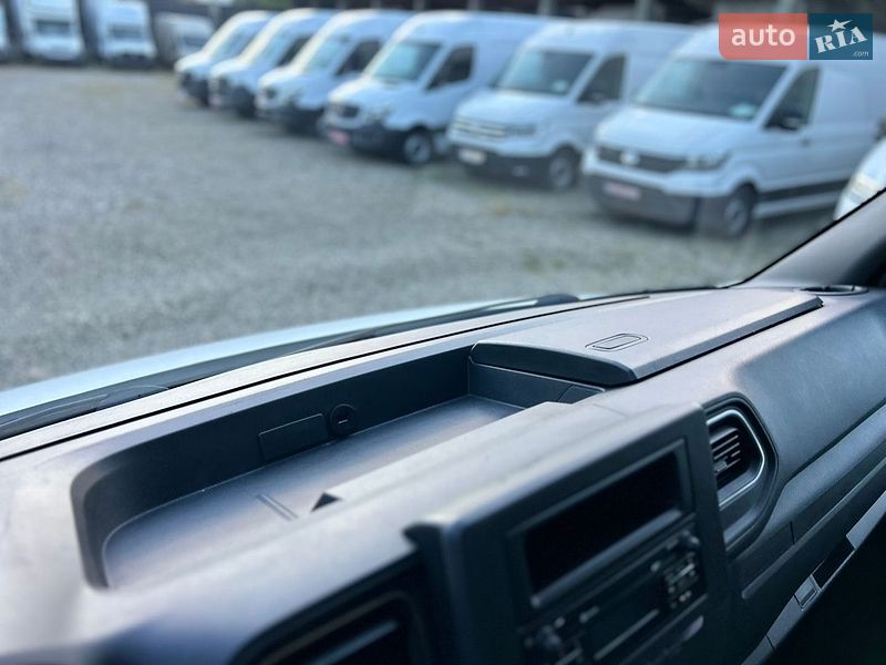 Вантажний фургон Renault Master 2022 в Хусті