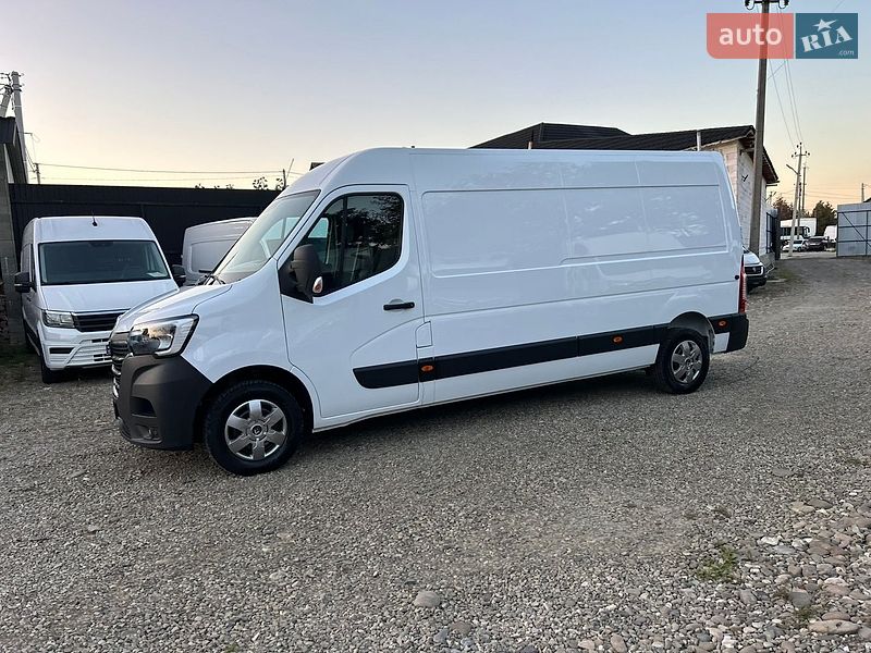 Грузовой фургон Renault Master 2022 в Хусте