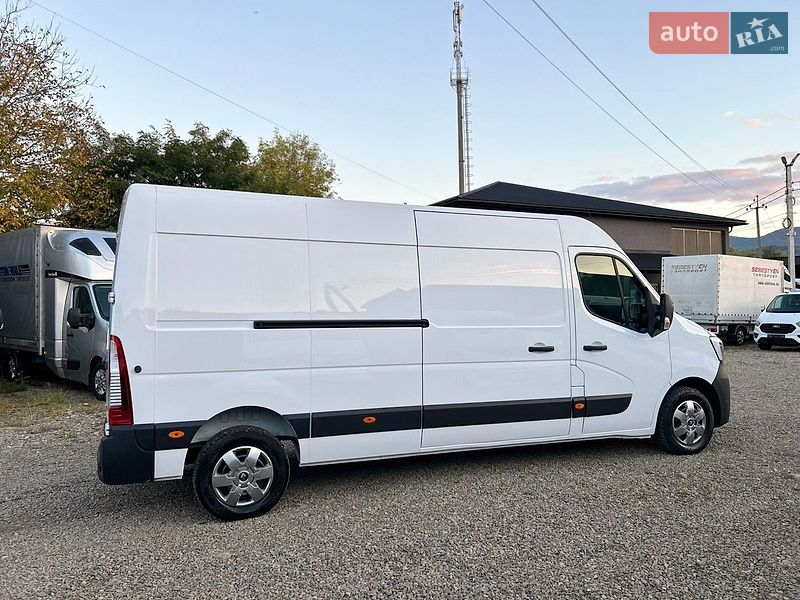 Грузовой фургон Renault Master 2022 в Хусте