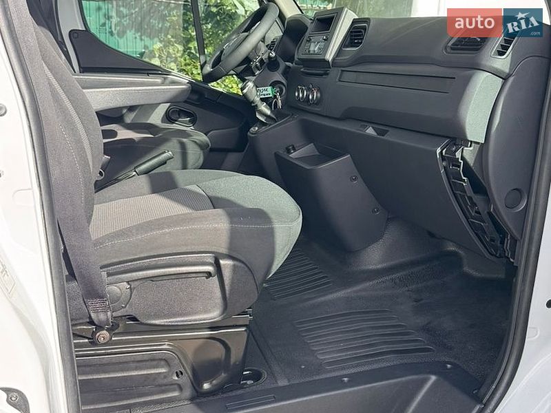 Вантажний фургон Renault Master 2020 в Києві