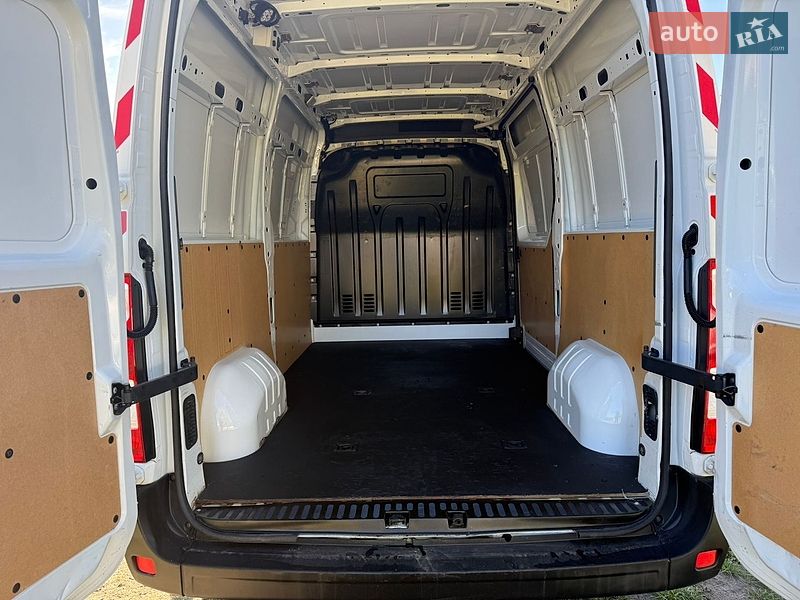 Вантажний фургон Renault Master 2019 в Дубні