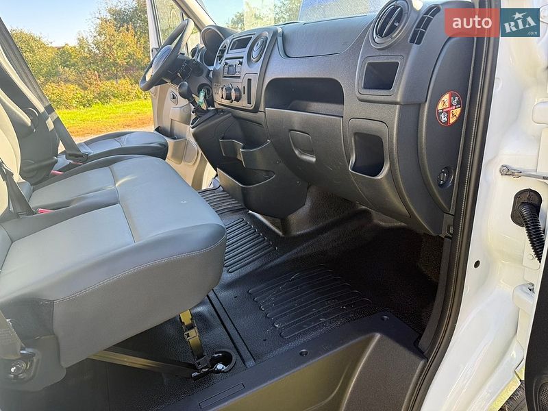 Вантажний фургон Renault Master 2019 в Дубні