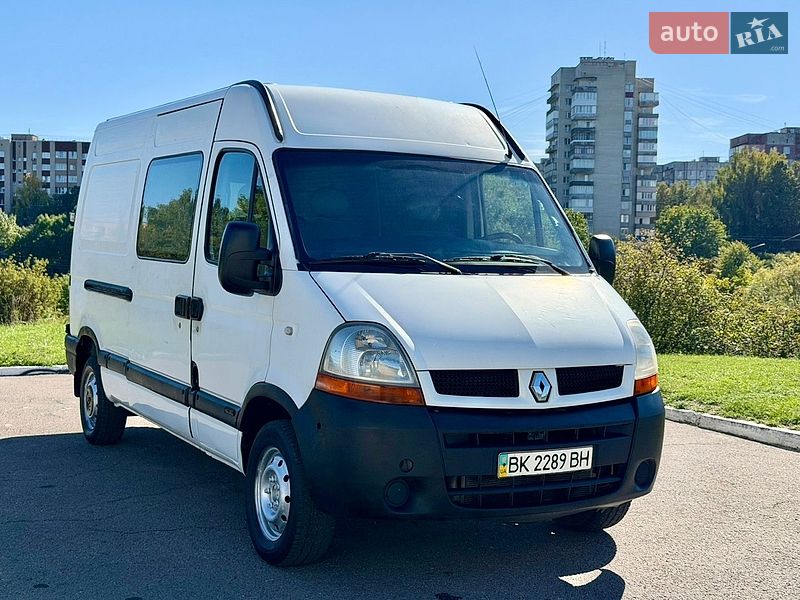 Вантажний фургон Renault Master 2006 в Рівному