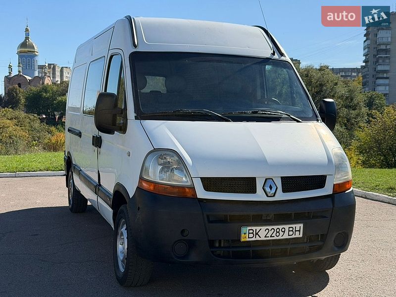 Вантажний фургон Renault Master 2006 в Рівному