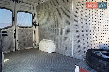 Вантажний фургон Renault Master 2006 в Рівному