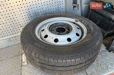 Вантажний фургон Renault Master 2006 в Рівному