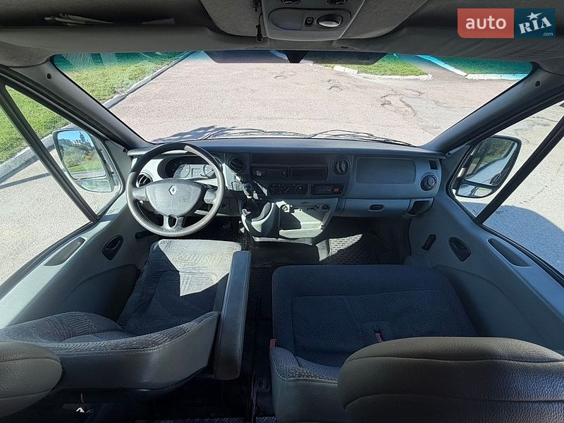Вантажний фургон Renault Master 2006 в Рівному