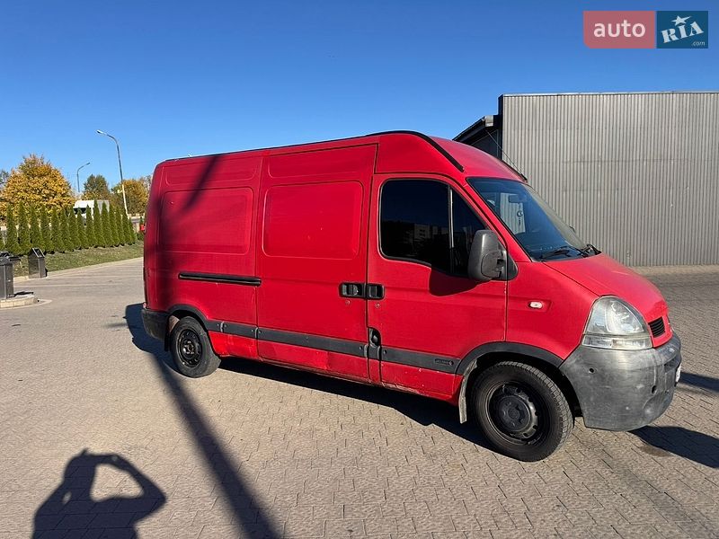 Грузопассажирский фургон Renault Master 2005 в Дрогобыче
