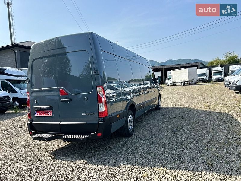 Вантажний фургон Renault Master 2022 в Хусті
