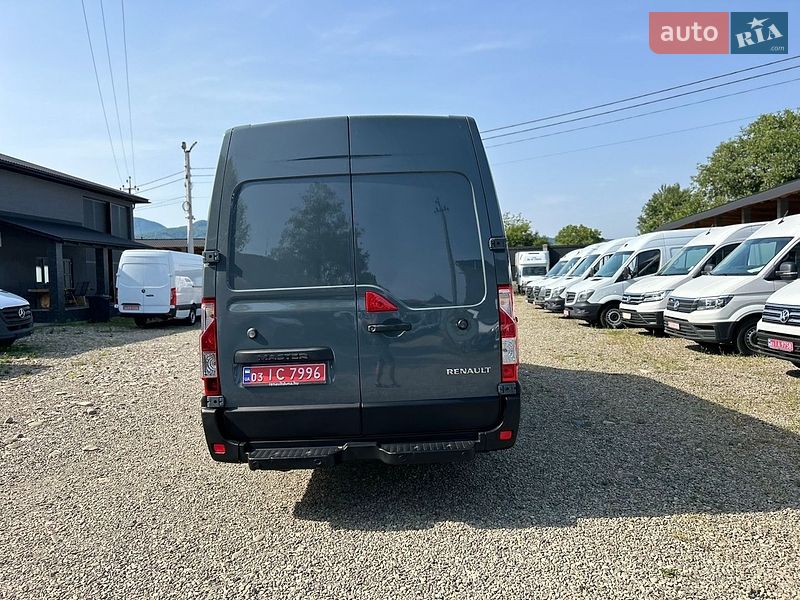 Вантажний фургон Renault Master 2022 в Хусті
