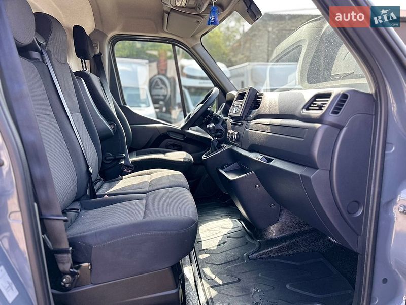 Вантажний фургон Renault Master 2022 в Хусті