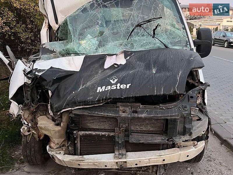 Грузовой фургон Renault Master 2006 в Львове