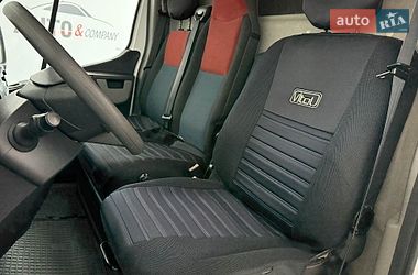 Вантажний фургон Renault Master 2015 в Львові