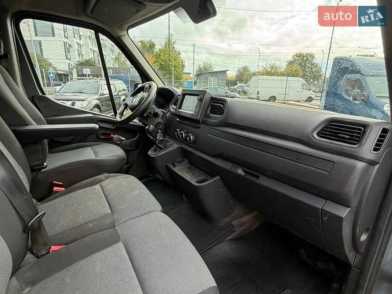 Вантажний фургон Renault Master 2022 в Луцьку