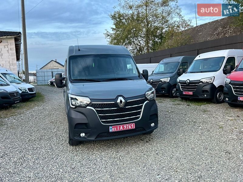Грузовой фургон Renault Master 2022 в Хусте