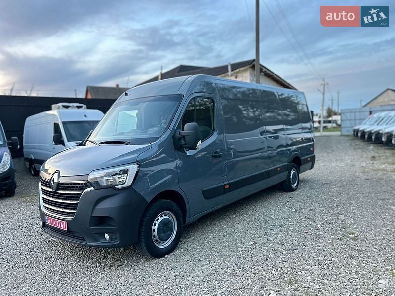Грузовой фургон Renault Master 2022 в Хусте