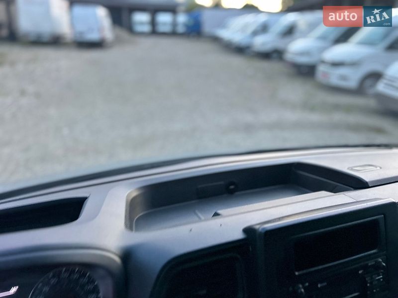 Грузовой фургон Renault Master 2022 в Хусте