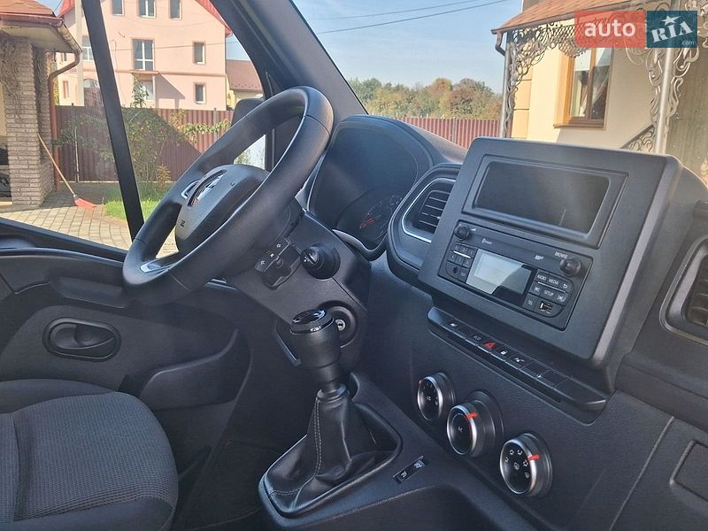 Микроавтобус грузовой (до 3,5т) Renault Master 2022 в Калуше