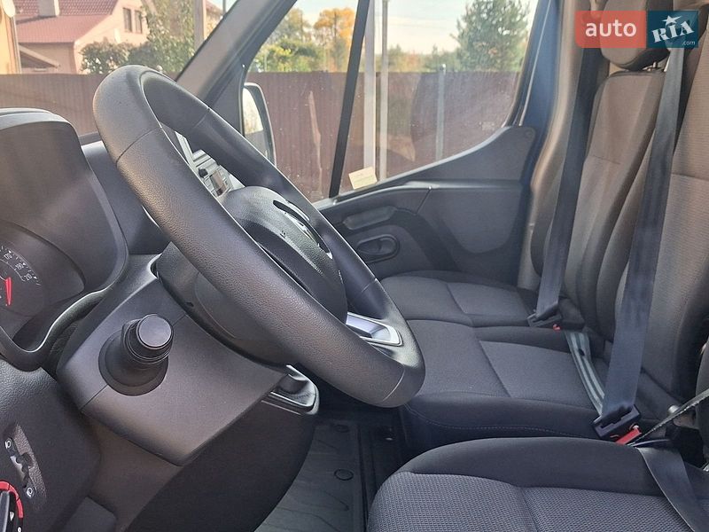 Микроавтобус грузовой (до 3,5т) Renault Master 2022 в Калуше