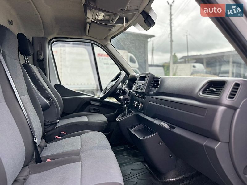 Тентованый Renault Master 2022 в Хусте