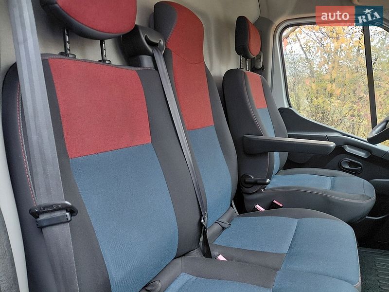 Вантажний фургон Renault Master 2023 в Івано-Франківську