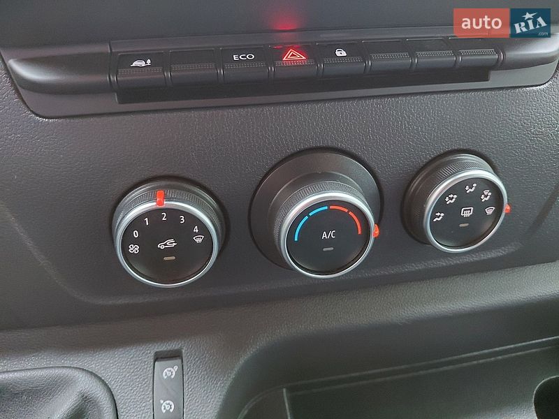 Вантажний фургон Renault Master 2023 в Івано-Франківську