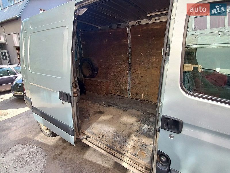 Грузовой фургон Renault Master 2006 в Тернополе фото 3 Грузовой фургон Renault Master 2006 в Тернополе