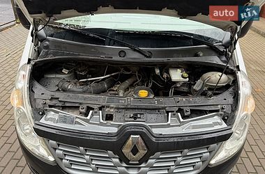 Грузовой фургон Renault Master 2015 в Львове