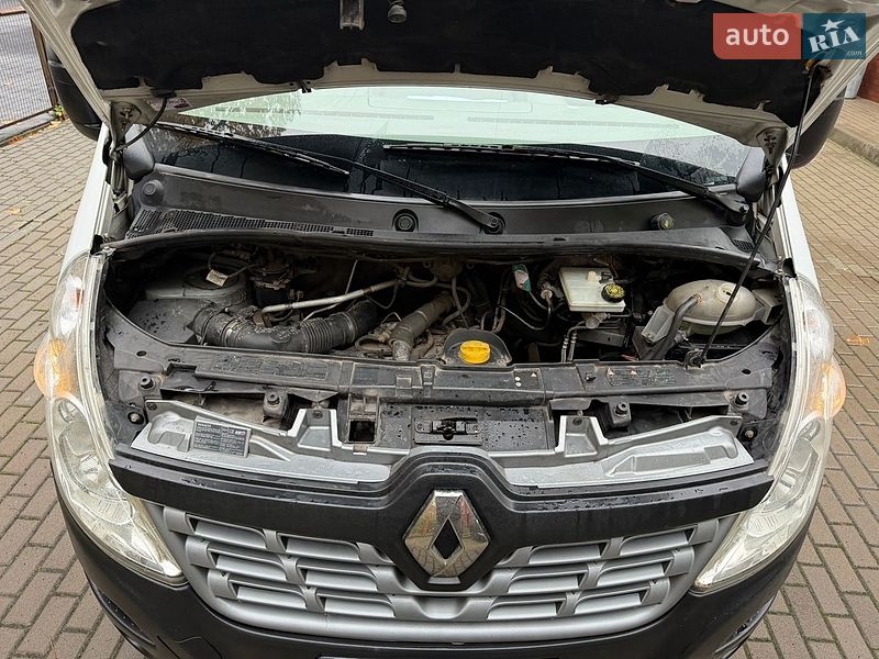 Грузовой фургон Renault Master 2015 в Львове