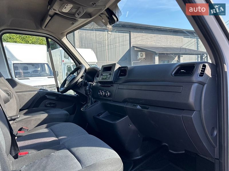 Тентований Renault Master 2023 в Хусті