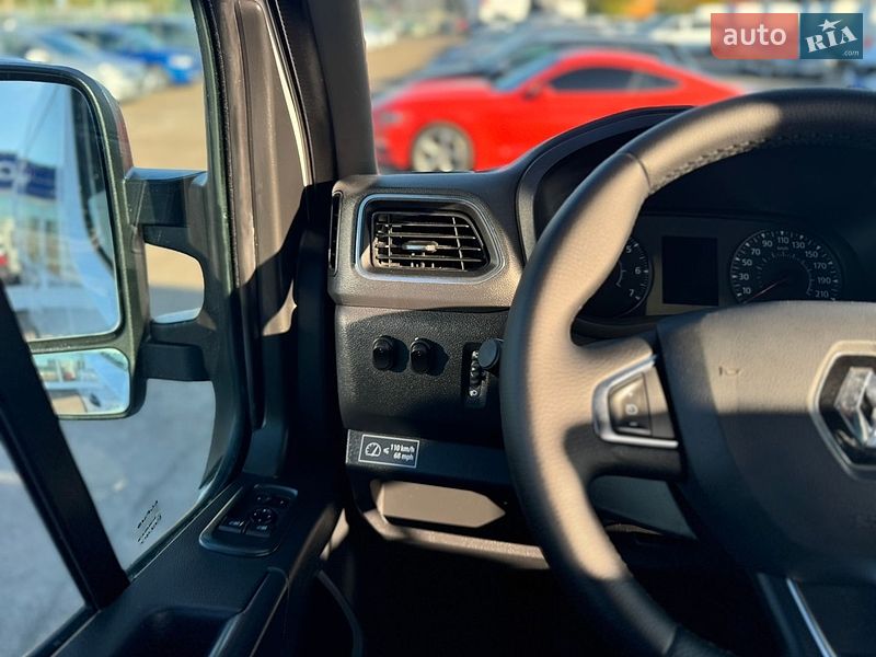 Грузопассажирский фургон Renault Master 2020 в Киеве
