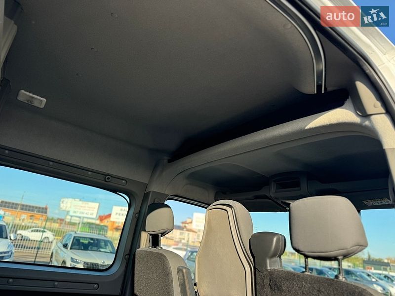 Грузопассажирский фургон Renault Master 2020 в Киеве