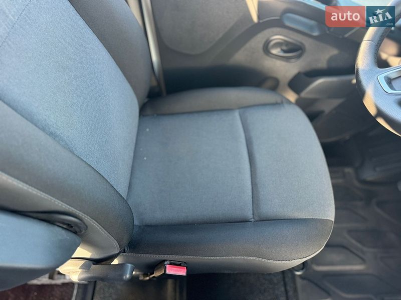 Грузопассажирский фургон Renault Master 2020 в Киеве