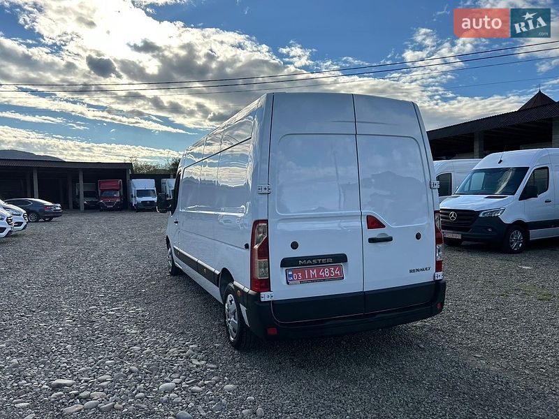Грузовой фургон Renault Master 2018 в Хусте