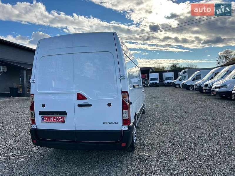Грузовой фургон Renault Master 2018 в Хусте