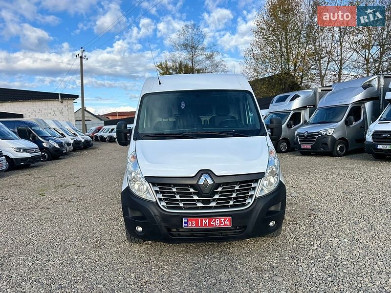 Грузовой фургон Renault Master 2018 в Хусте