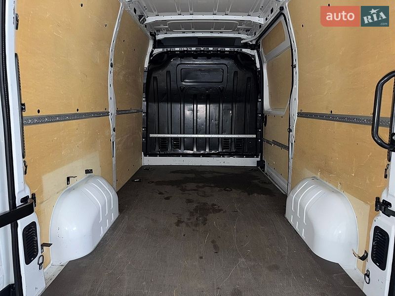 Вантажний фургон Renault Master 2021 в Києві