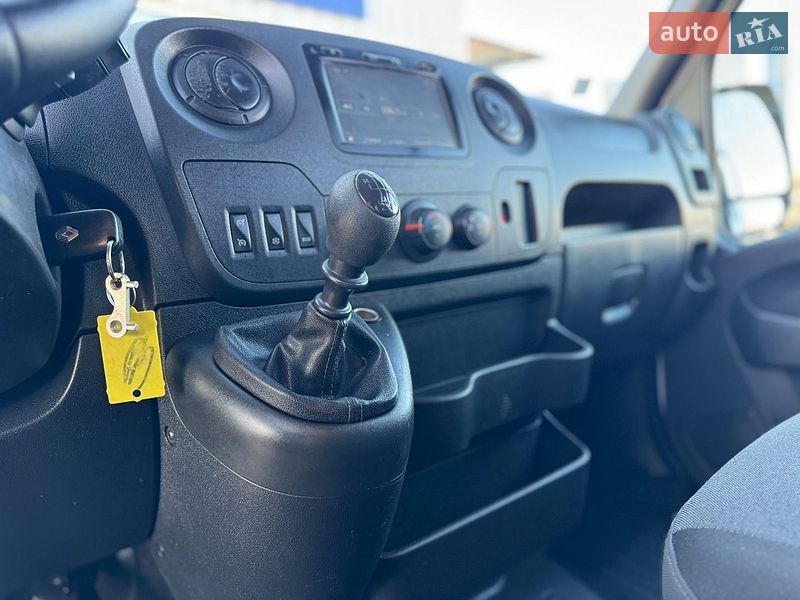 Грузопассажирский фургон Renault Master 2018 в Киеве